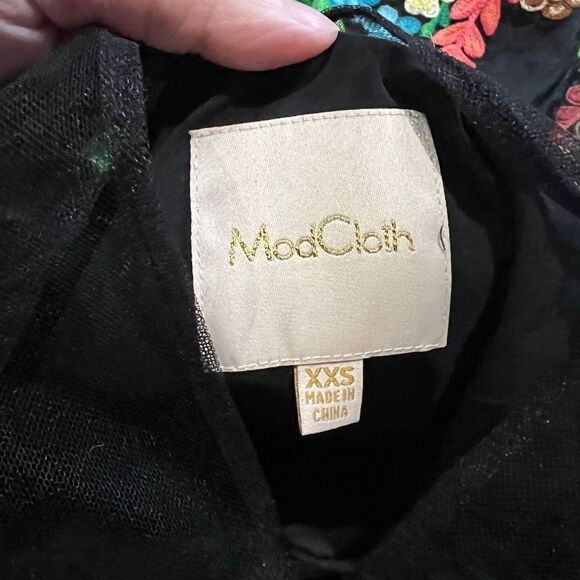 ModCloth Black‎ Bright Garden Floral Sheer Mesh Shoulders Dress - Picture 3 of 10